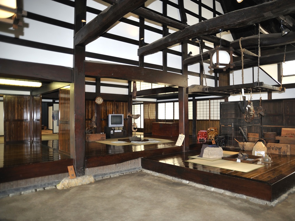 千国の庄史料館